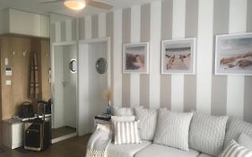 Apartament Marine Holiday Elbląg -winda -PARKING w HALI GARAŻOWEJ -GRATIS-Business stays